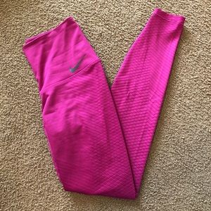 BRAND NEW WOT Nike Zonal Strength Leggings